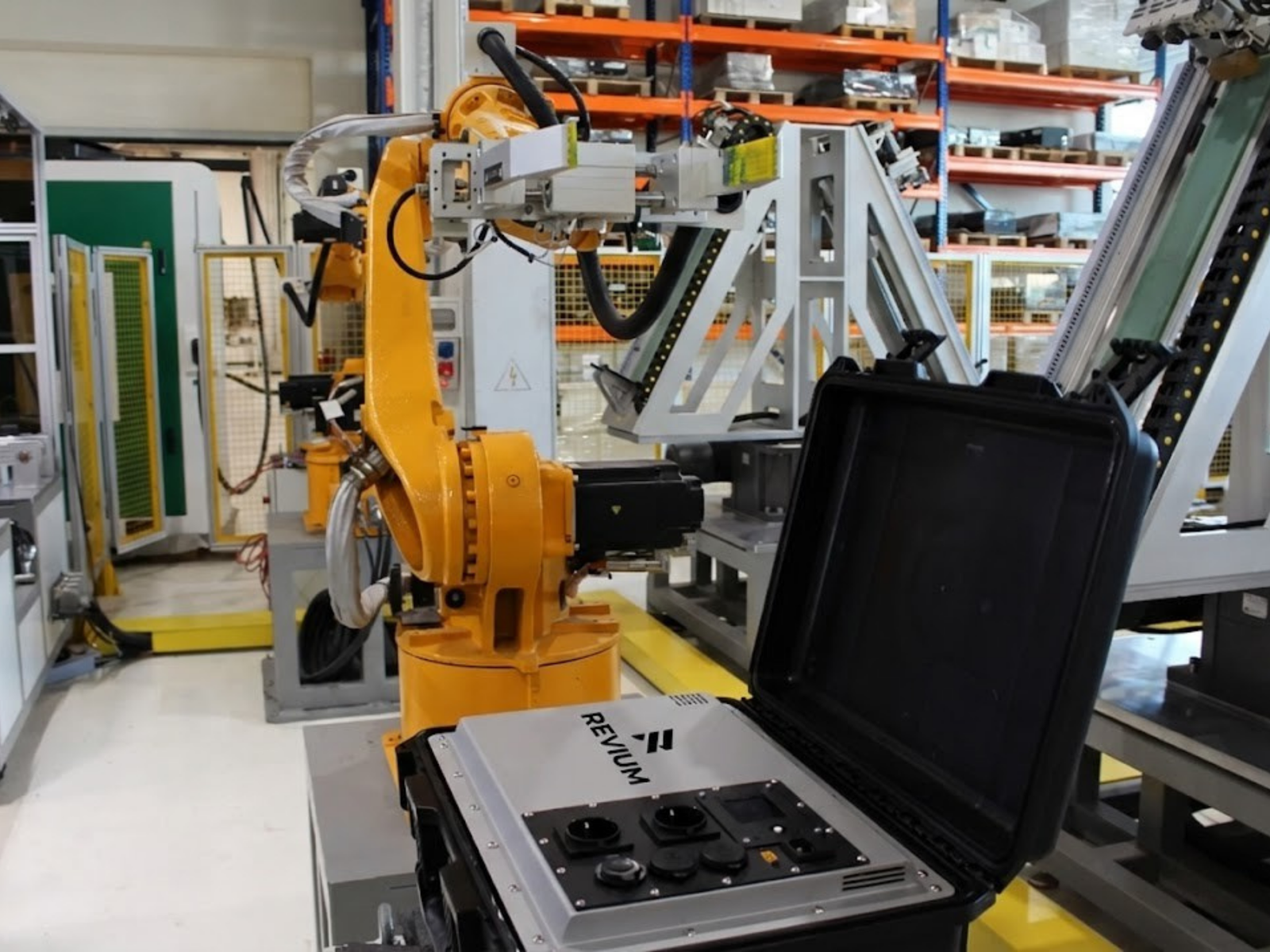 2.7 kWh Case Type Energy Storage System